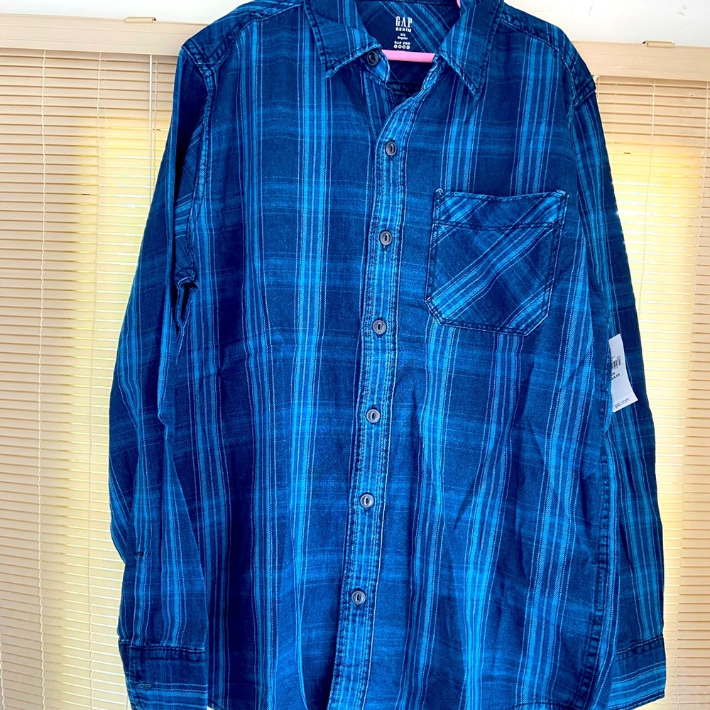 Gap shirt